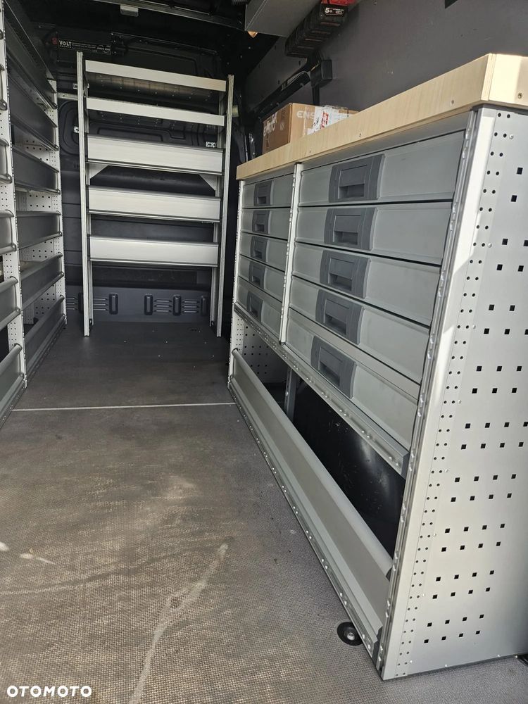 Mercedes-Benz Sprinter - 19