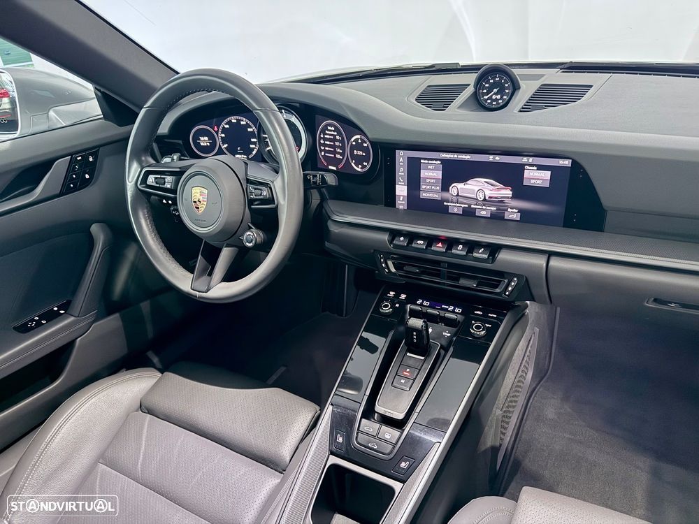 Porsche 911 (992) Carrera PDK - 21