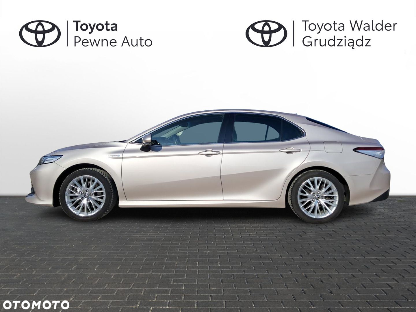 Toyota Camry - 2