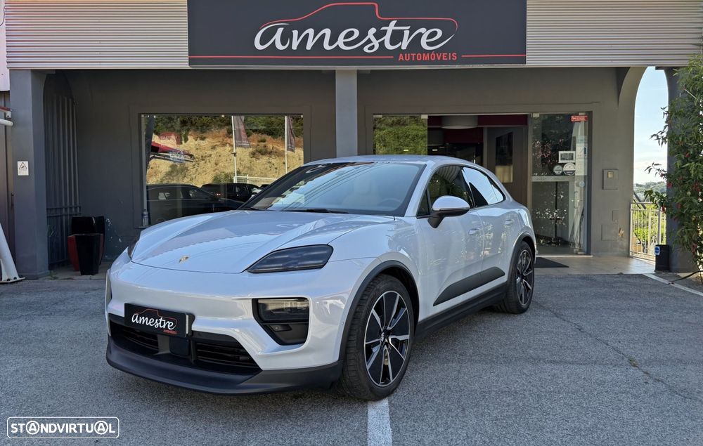 Porsche Macan Electric - 1