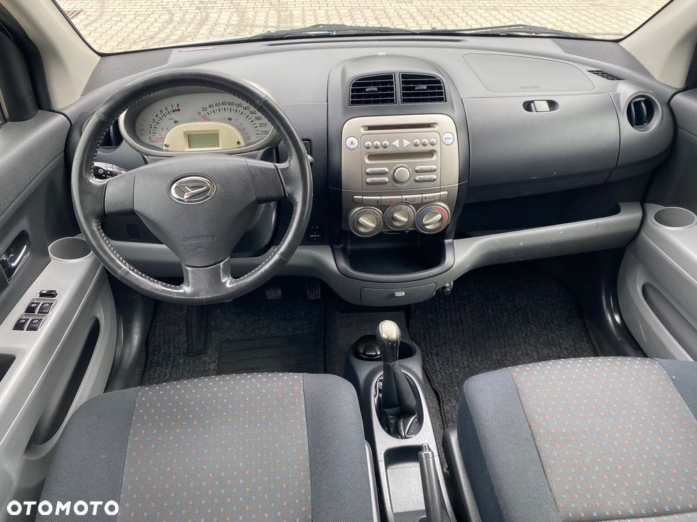 Daihatsu Sirion 1.3 - 9
