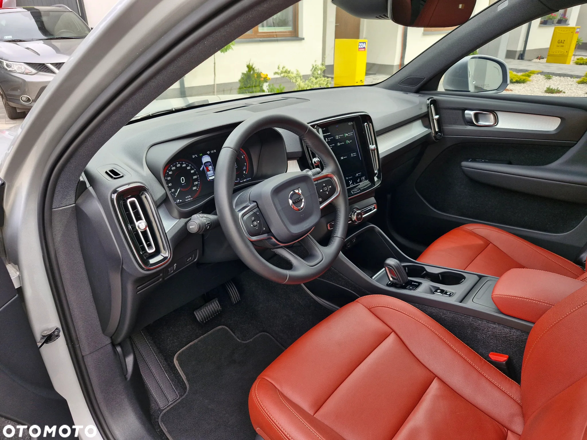 Volvo XC 40 T5 AWD Momentum Pro - 33