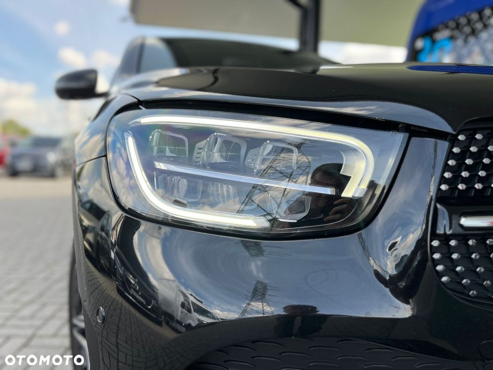 Mercedes-Benz GLC 300 e 4-Matic - 38