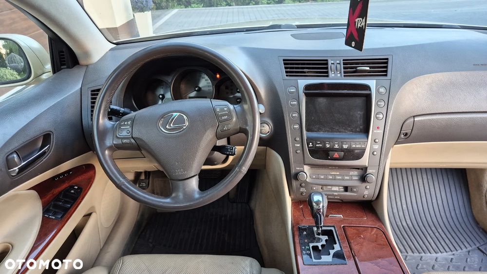 Lexus GS 450h - 9