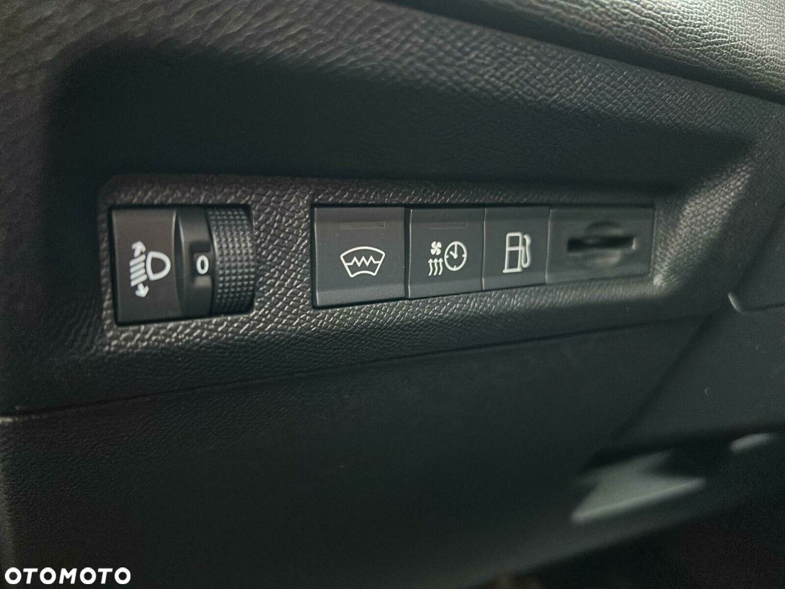 Peugeot 308 - 22