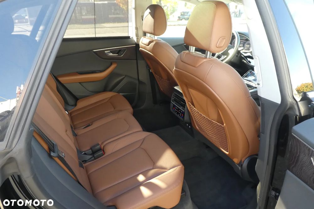 Audi Q8 55 TFSI mHEV Quattro Tiptronic - 28