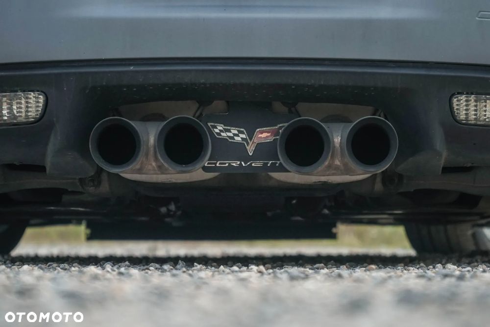 Chevrolet Corvette - 26