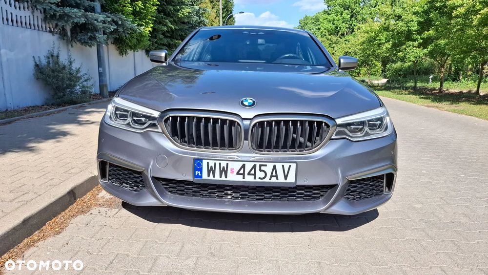 BMW Seria 5 M550i xDrive - 15
