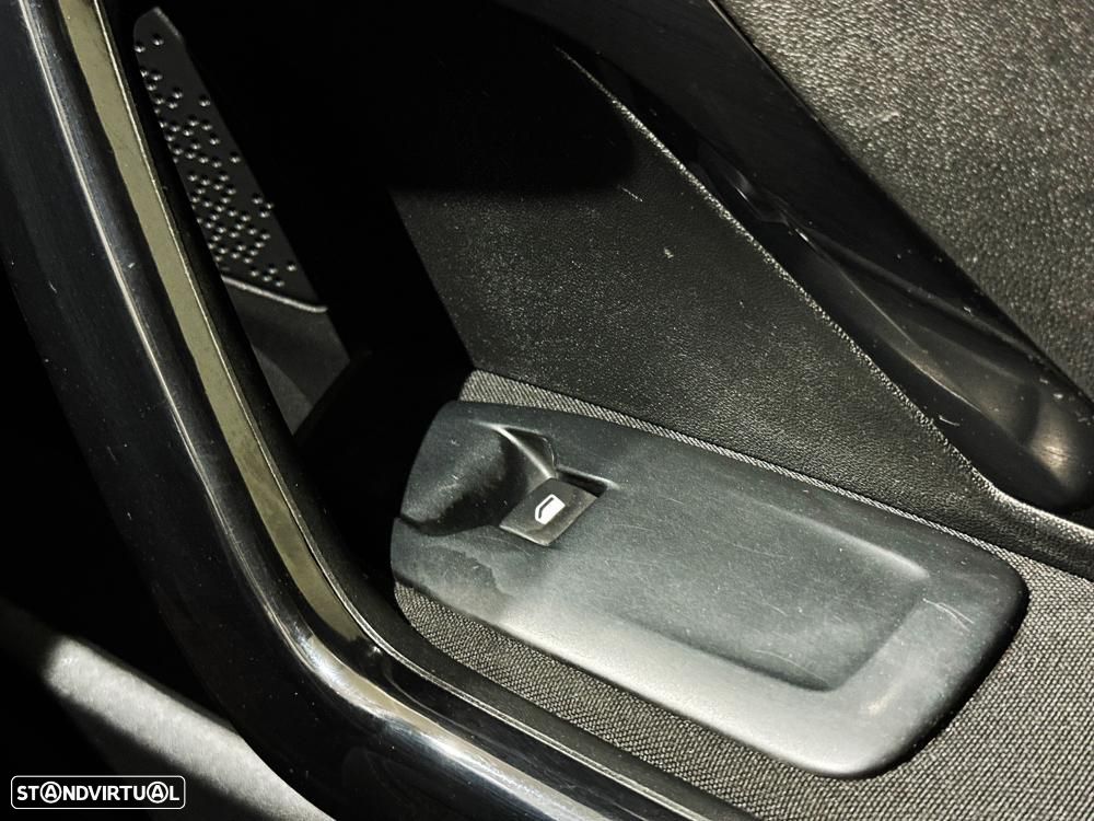 Peugeot 208 1.4 HDi Allure - 30