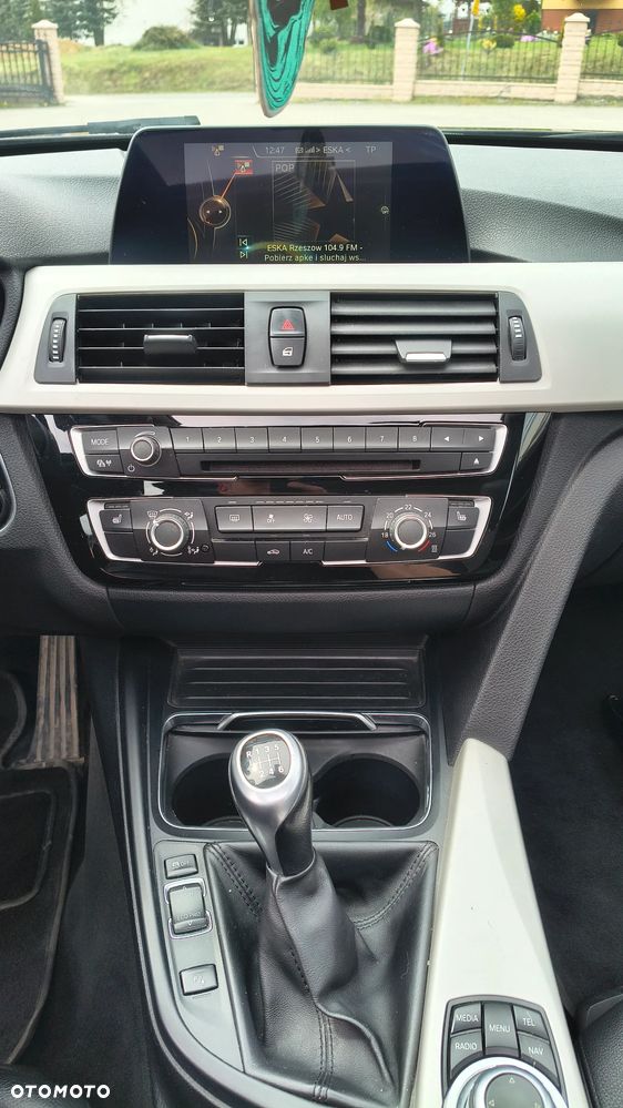 BMW Seria 3 320d xDrive Advantage - 8