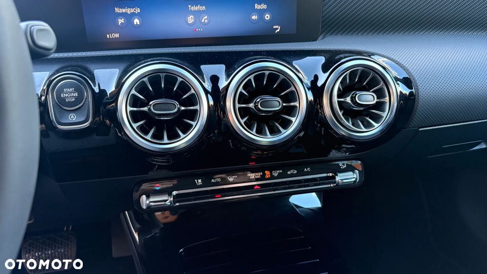 Mercedes-Benz CLA 200 d Progressive 8G-DCT - 27