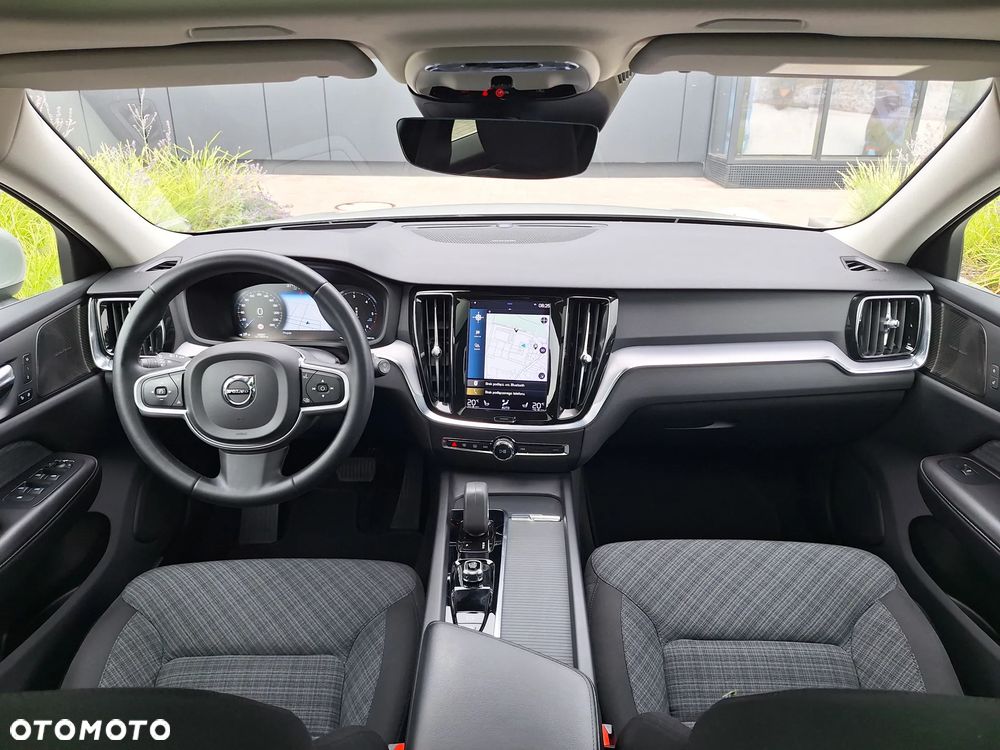 Volvo V60 B4 D Momentum Pro - 40