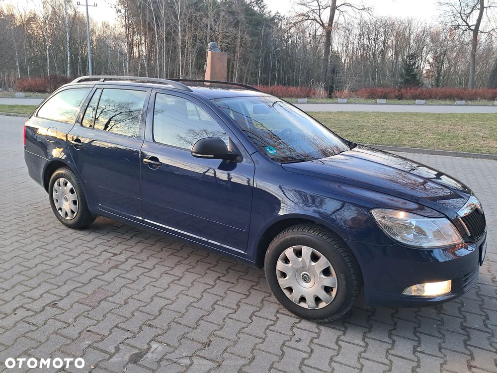 Skoda Octavia 1.6 Combi Advance - 10