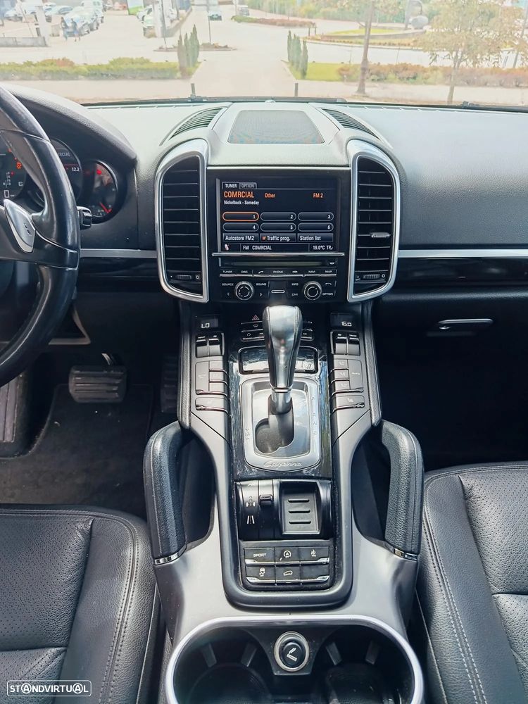 Porsche Cayenne Tiptronic S - 11