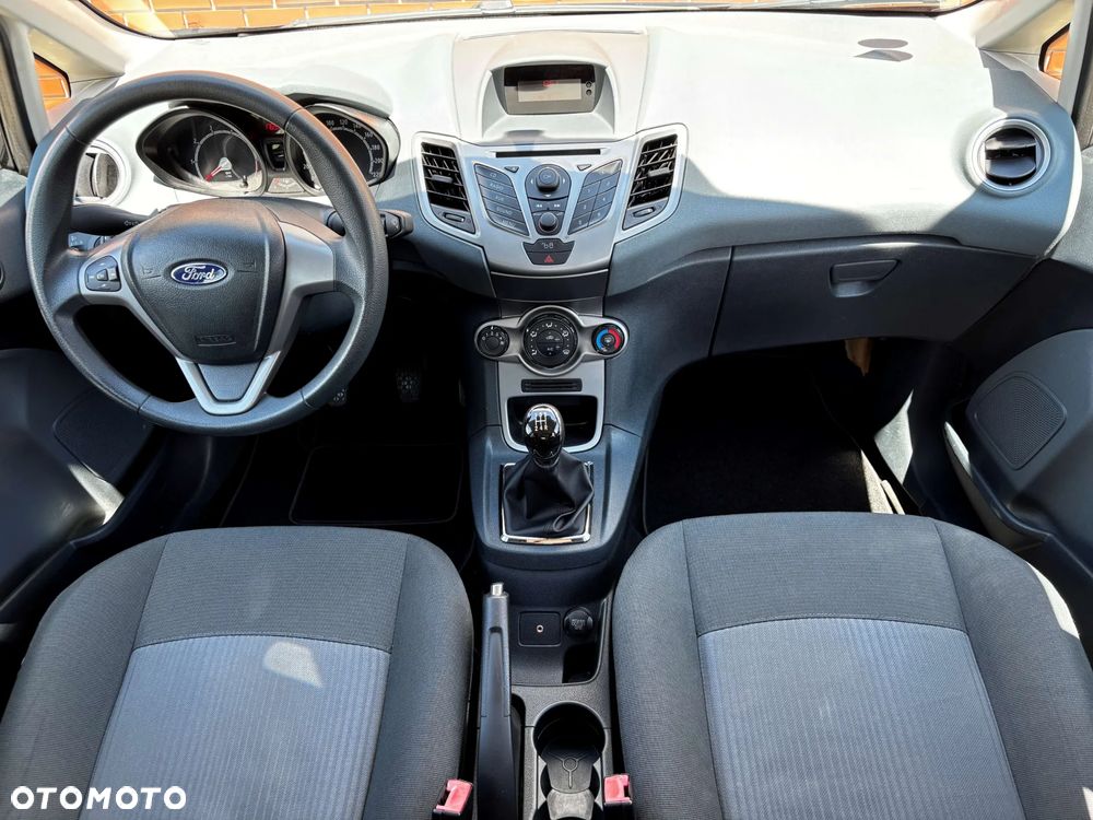 Ford Fiesta 1.25 Trend - 23