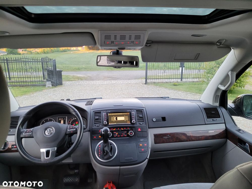 Volkswagen Multivan - 9