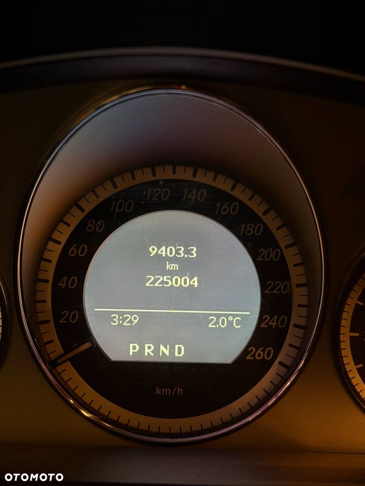 Mercedes-Benz Klasa C 220 CDI BlueEff 4-Matic Avantgarde - 12