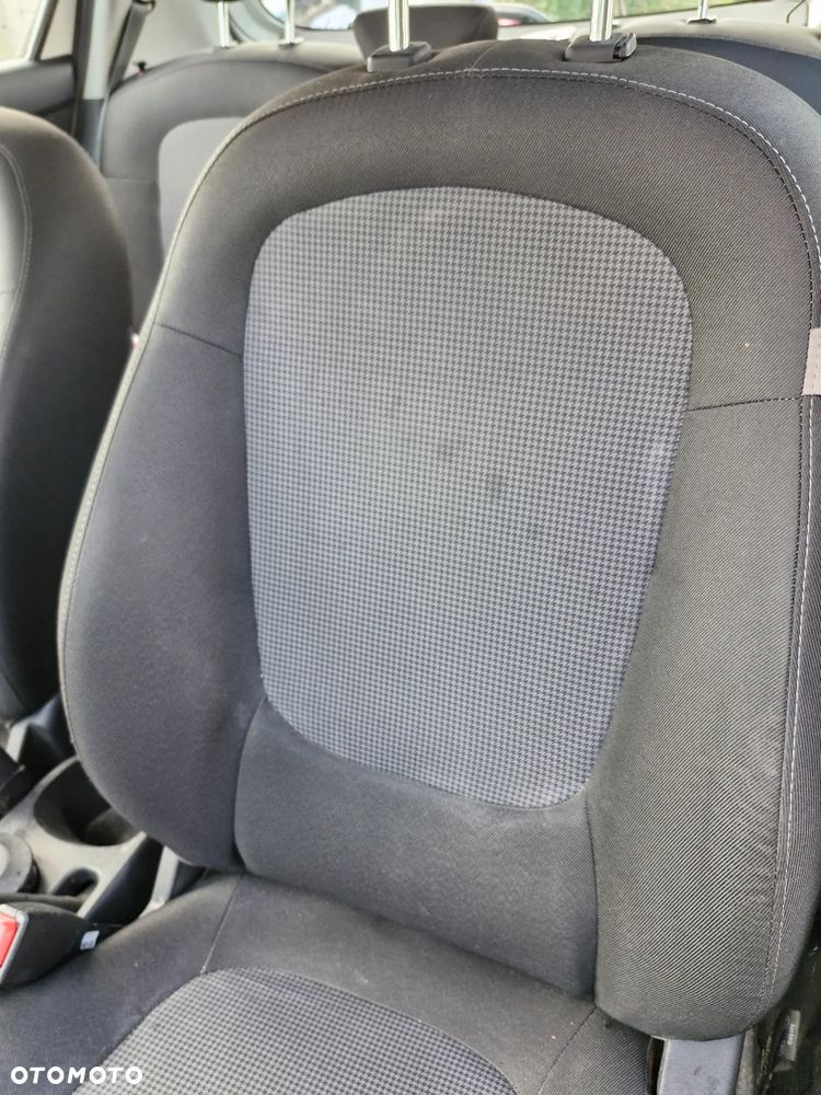 Hyundai i20 - 36