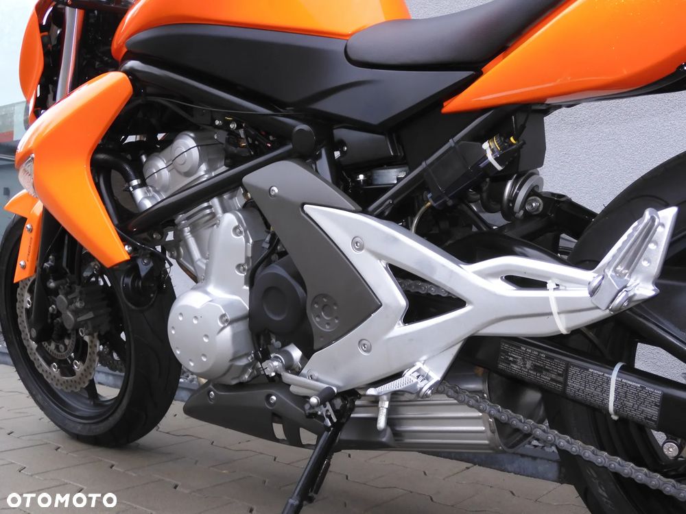 Kawasaki ER - 33