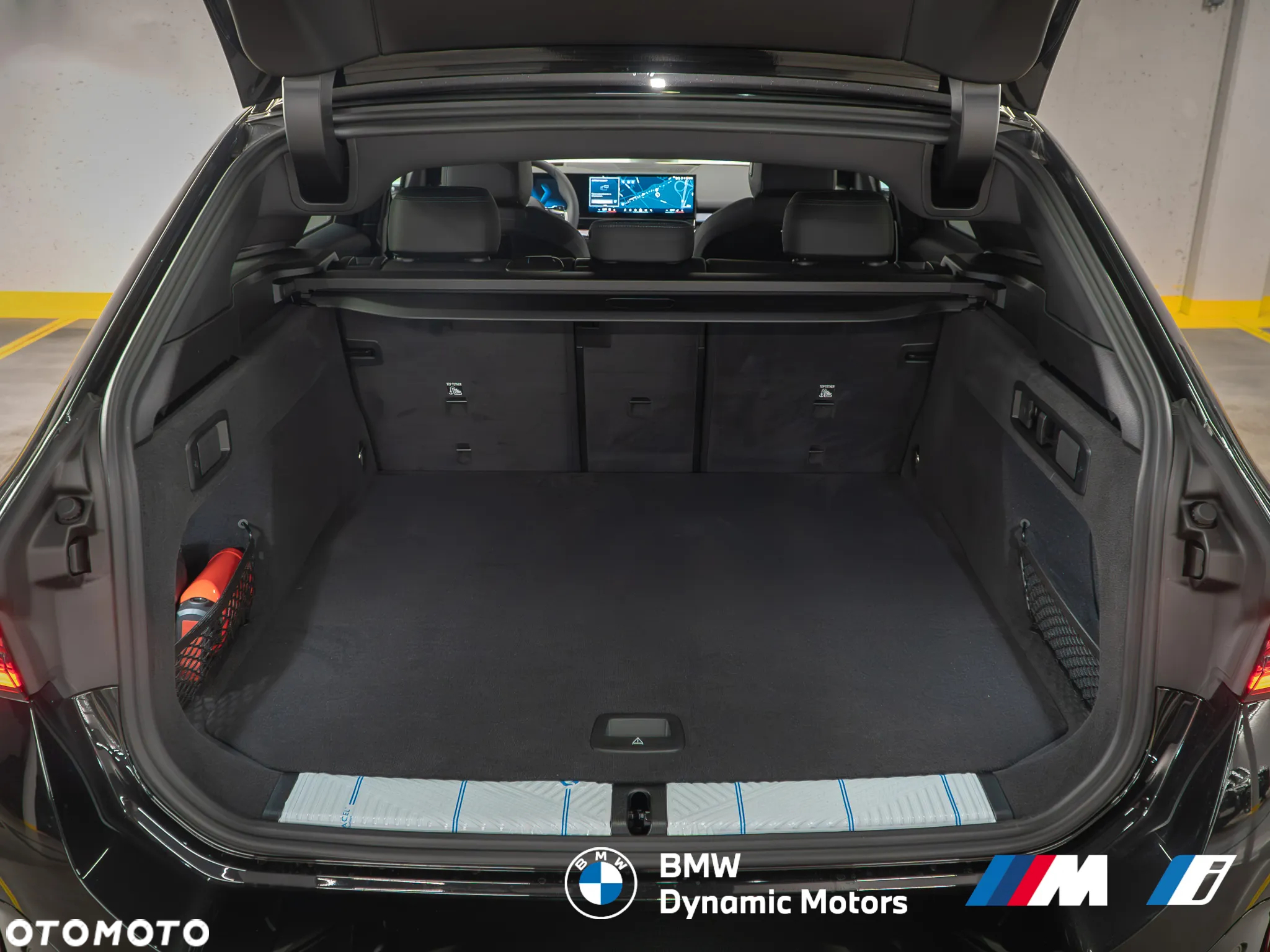 BMW Seria 5 520d xDrive Touring - 11