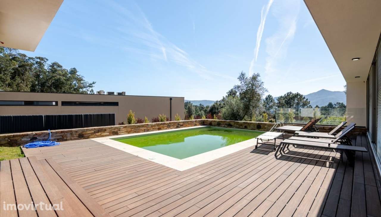 Moradia V4 com jardim e piscina em Ponte de Lima - Grande imagem: 2/25