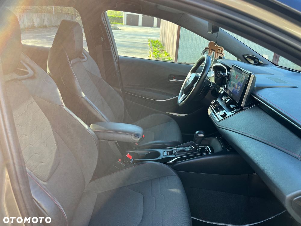 Toyota Corolla 2.0 Hybrid Executive - 21