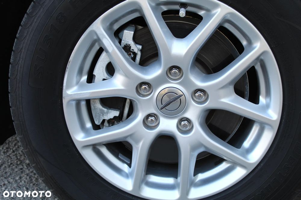 Chrysler Pacifica - 38