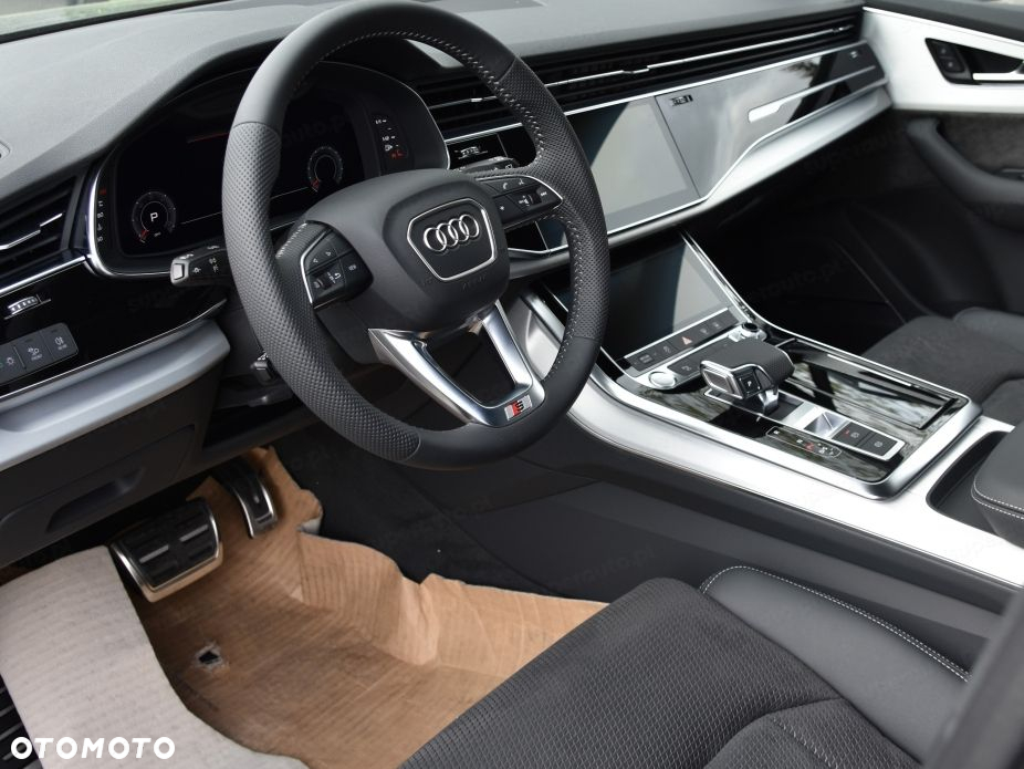 Audi Q7 - 6