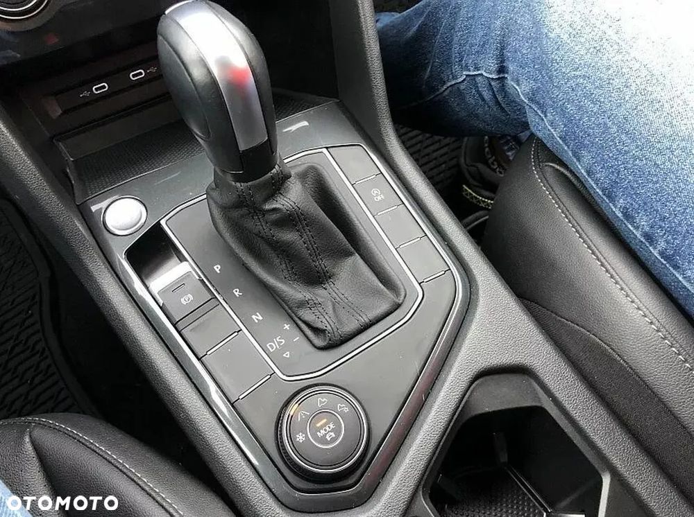 Volkswagen Tiguan Allspace 2.0 TSI 4Mot Elegance DSG - 17