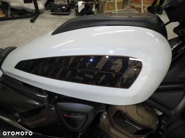 Harley-Davidson Sportster - 11