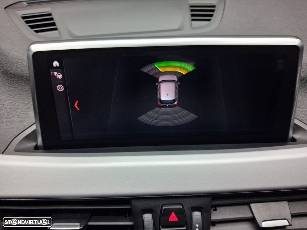 BMW X1 16 d sDrive Advantage - 14