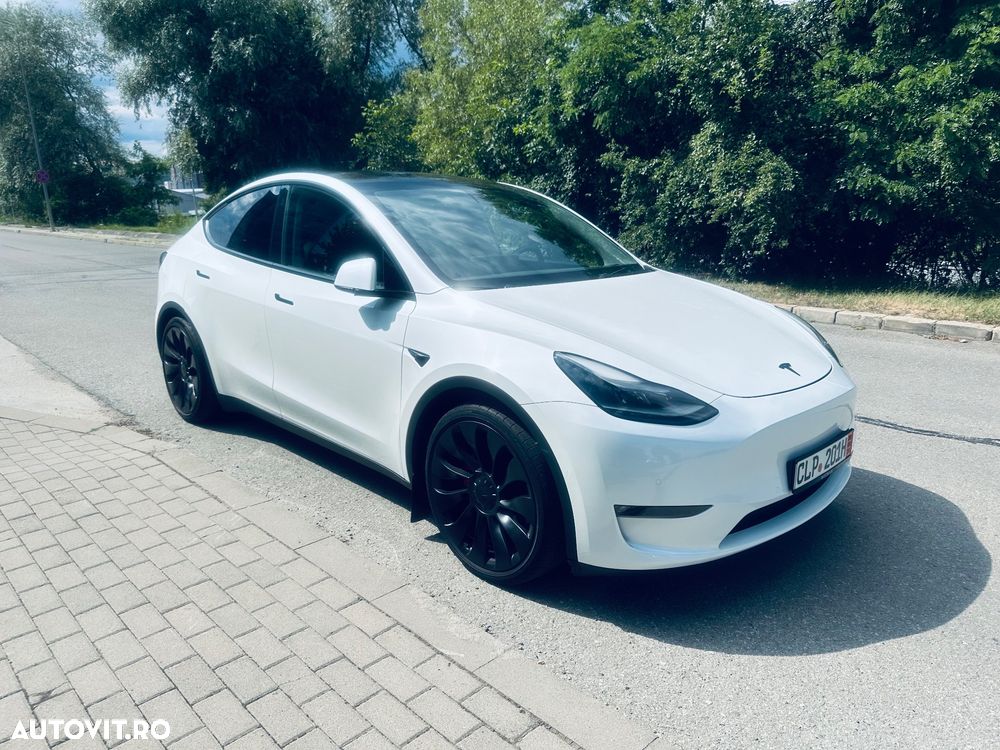 Tesla Model Y - 2
