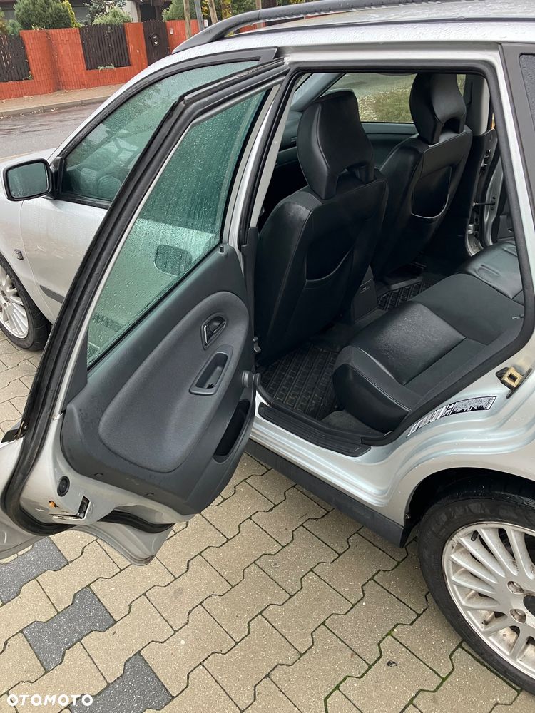 Volvo V40 1.9D - 7