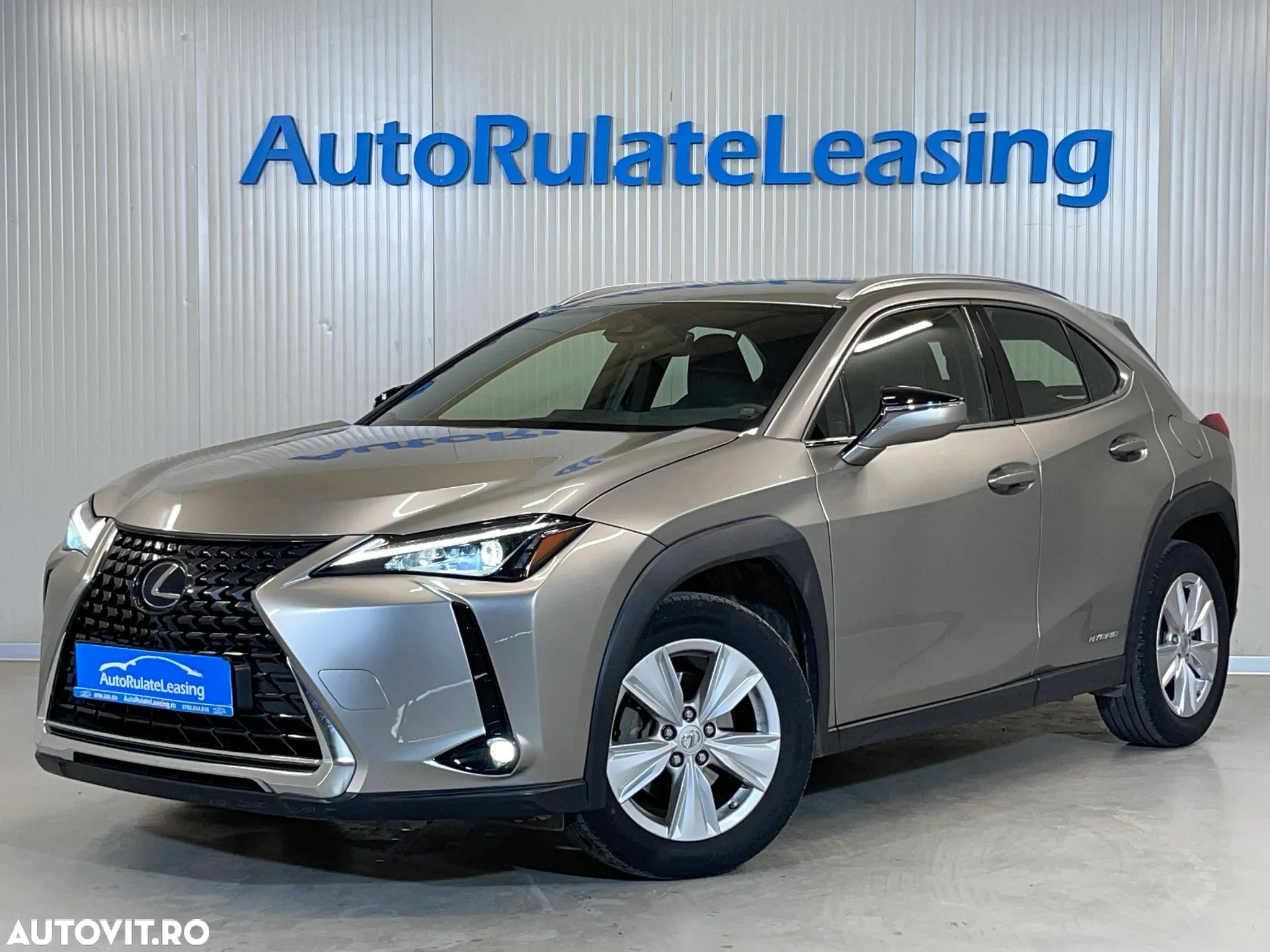 Lexus UX 250h 2.0L HEV 20H- (178 HP) 4X2 CVT Business - 1