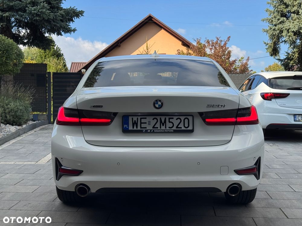 BMW Seria 3 320i xDrive Advantage sport - 16