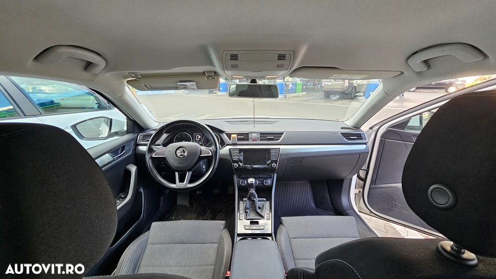 Skoda Superb 2.0 TDI Ambition - 6