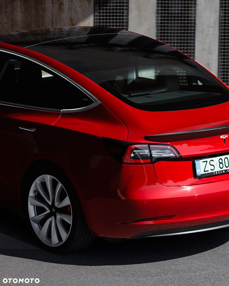 Tesla Model 3 - 17
