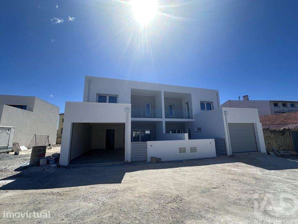 Casa / Villa T4 em Lourinhã e Atalaia de 140,00 m2 - Grande imagem: 3/19