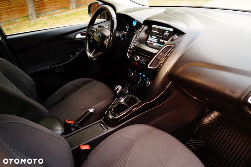 Ford Focus - 10
