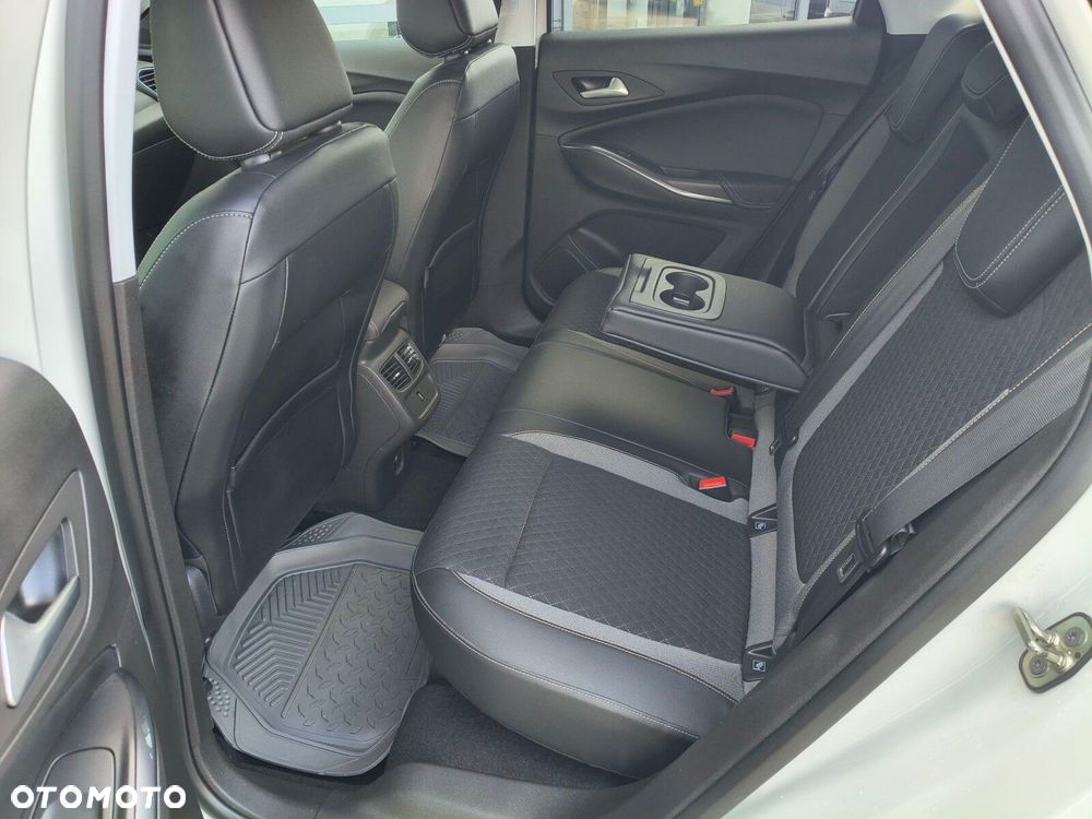 Opel Grandland X - 13