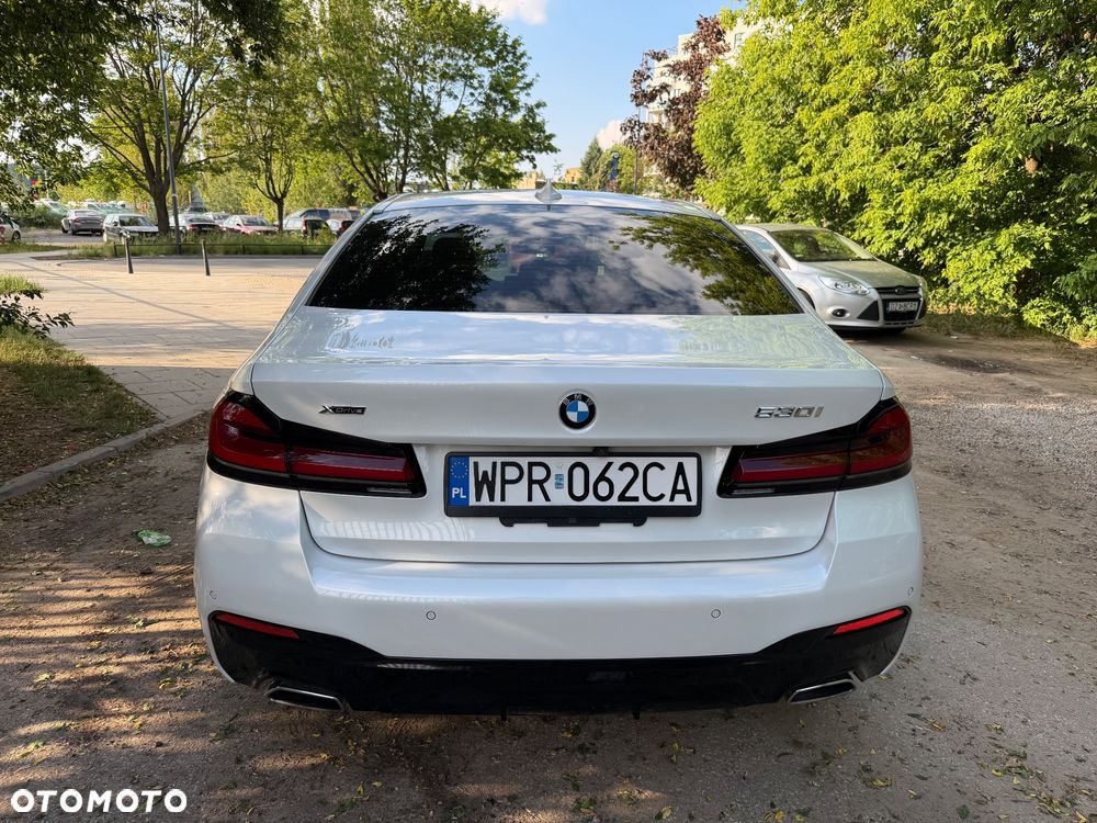 BMW Seria 5 530i xDrive - 7