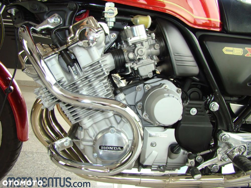 Honda CBX - 8