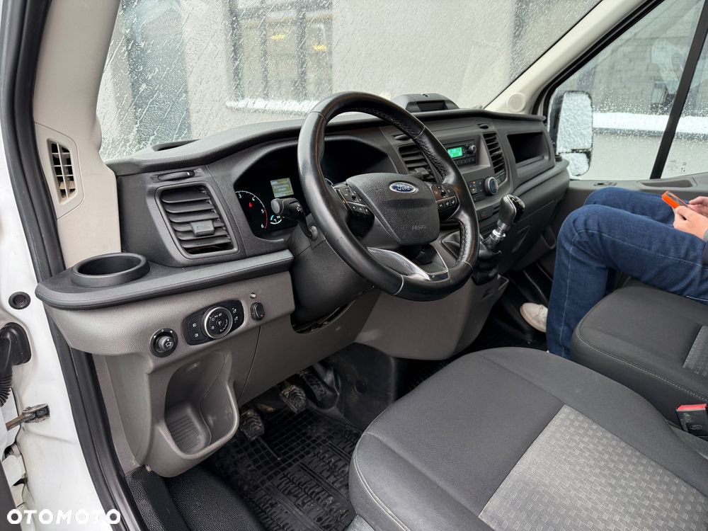 Ford Transit - 13