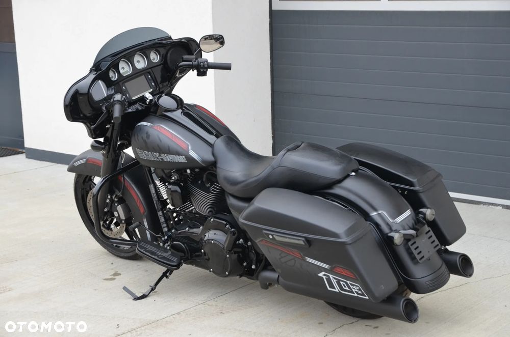 Harley-Davidson Touring Street Glide - 9
