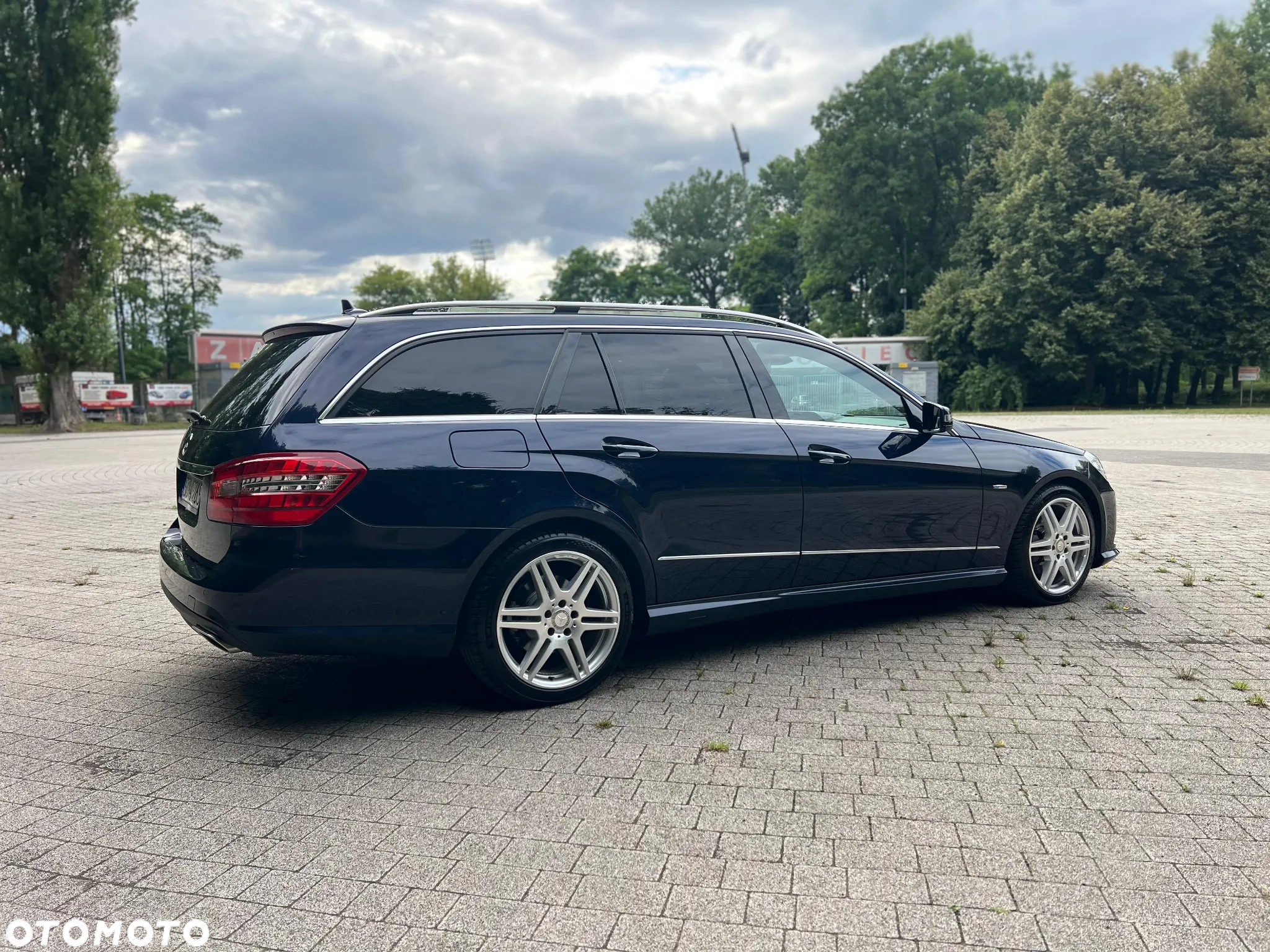 Mercedes-Benz Klasa E 350 T CDI DPF 4Matic BlueEFFICIENCY 7G-TRONIC Avantgarde - 6