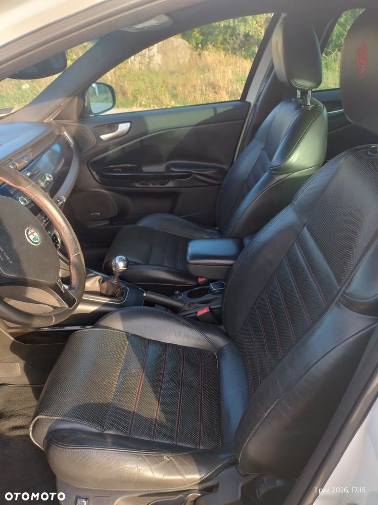Alfa Romeo Giulietta 1750 TBi Quadrifoglio Verde - 10