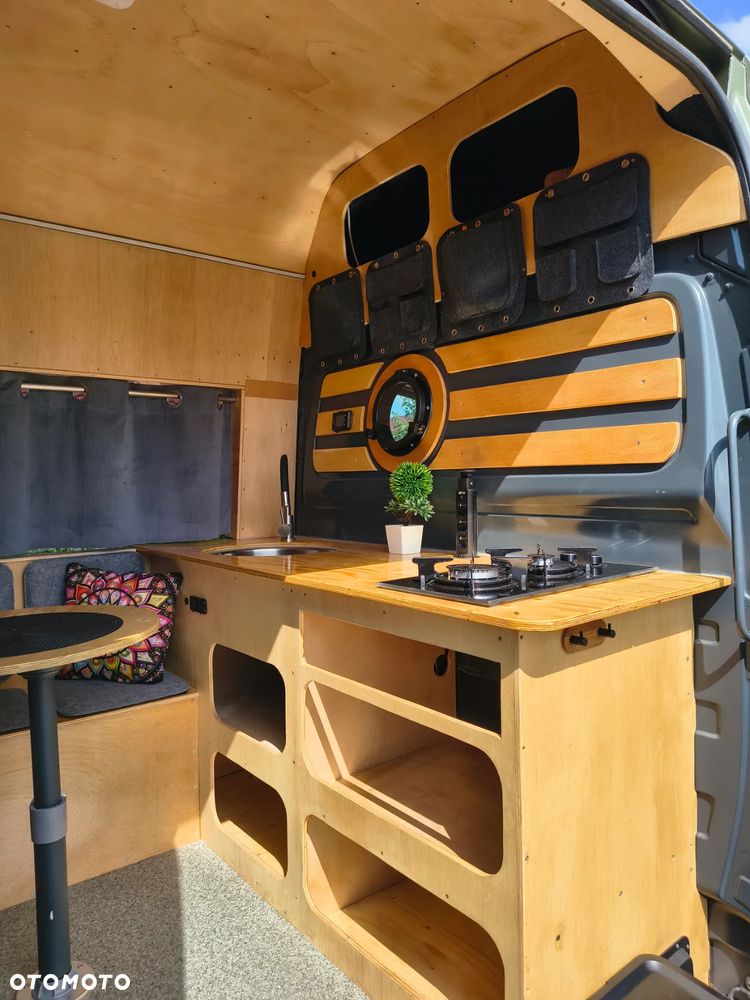 Mercedes-Benz Sprinter - 7