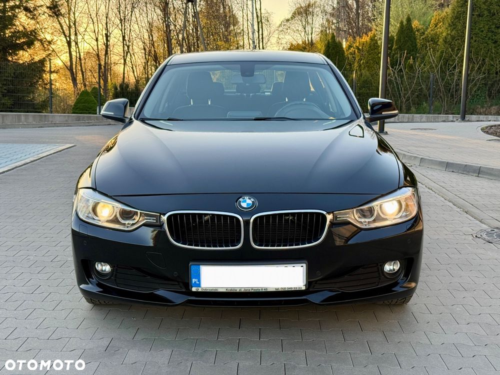 BMW Seria 3 316d - 12