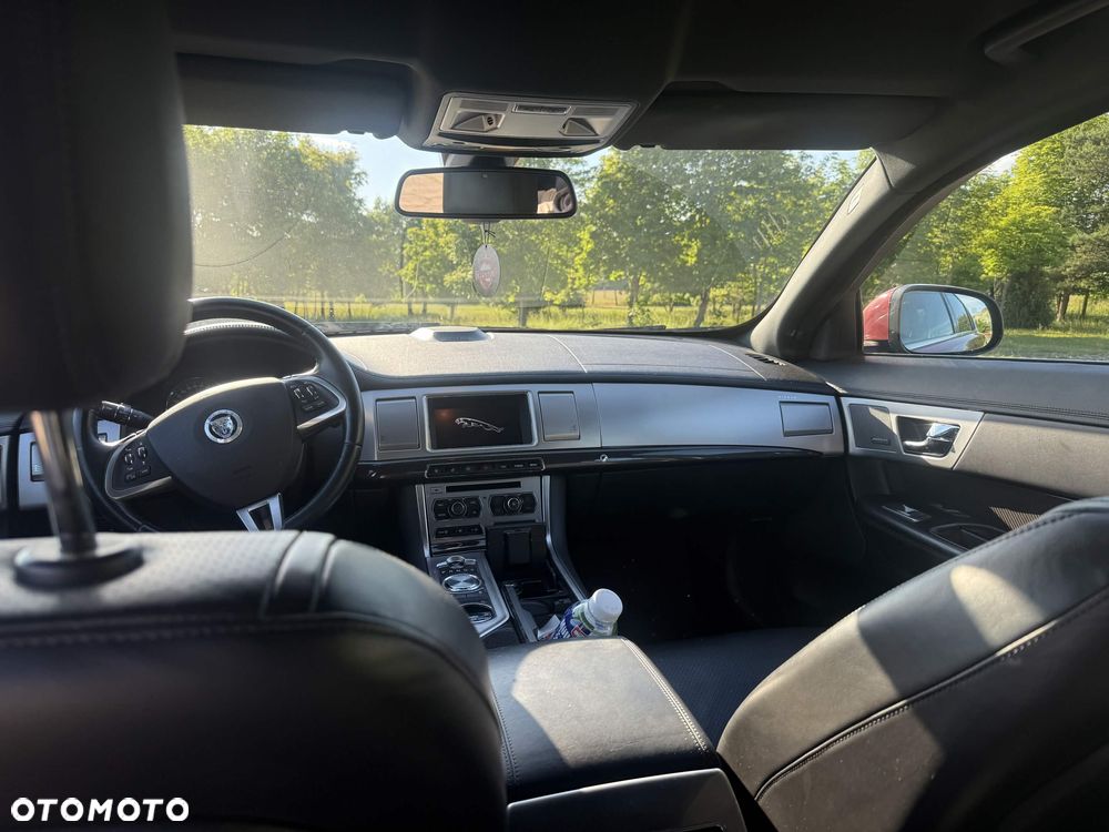 Jaguar XF 3.0 V6 Kompressor - 8