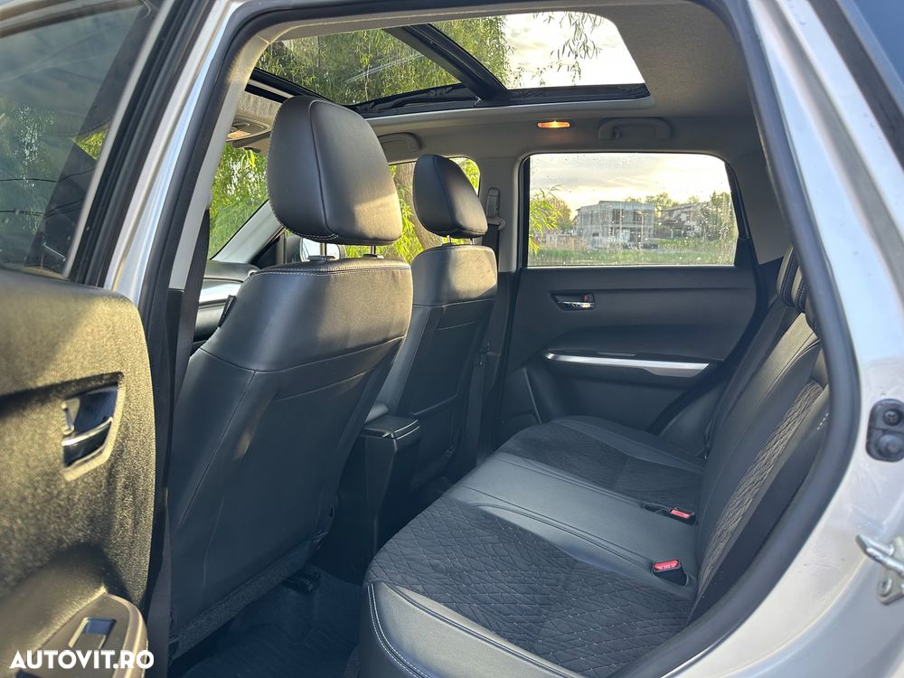 Suzuki Vitara 1.4 Boosterjet AllGrip MHEV Luxus - 8
